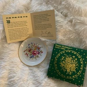 Vintage Royal Worcester Fine Porcelain Decorative
Floral Dish Avon 1982